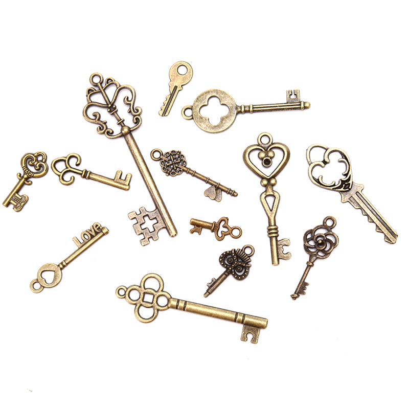 Jewelry Making In La - [LA] 13 stuks vintage metalen sleutelhangers
