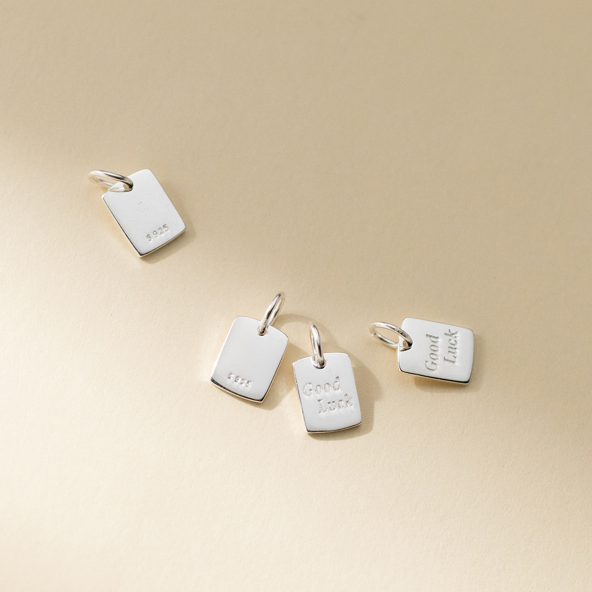 925 Zilveren Charms Geluksbren - Jewelry Making In La recensie en prijs